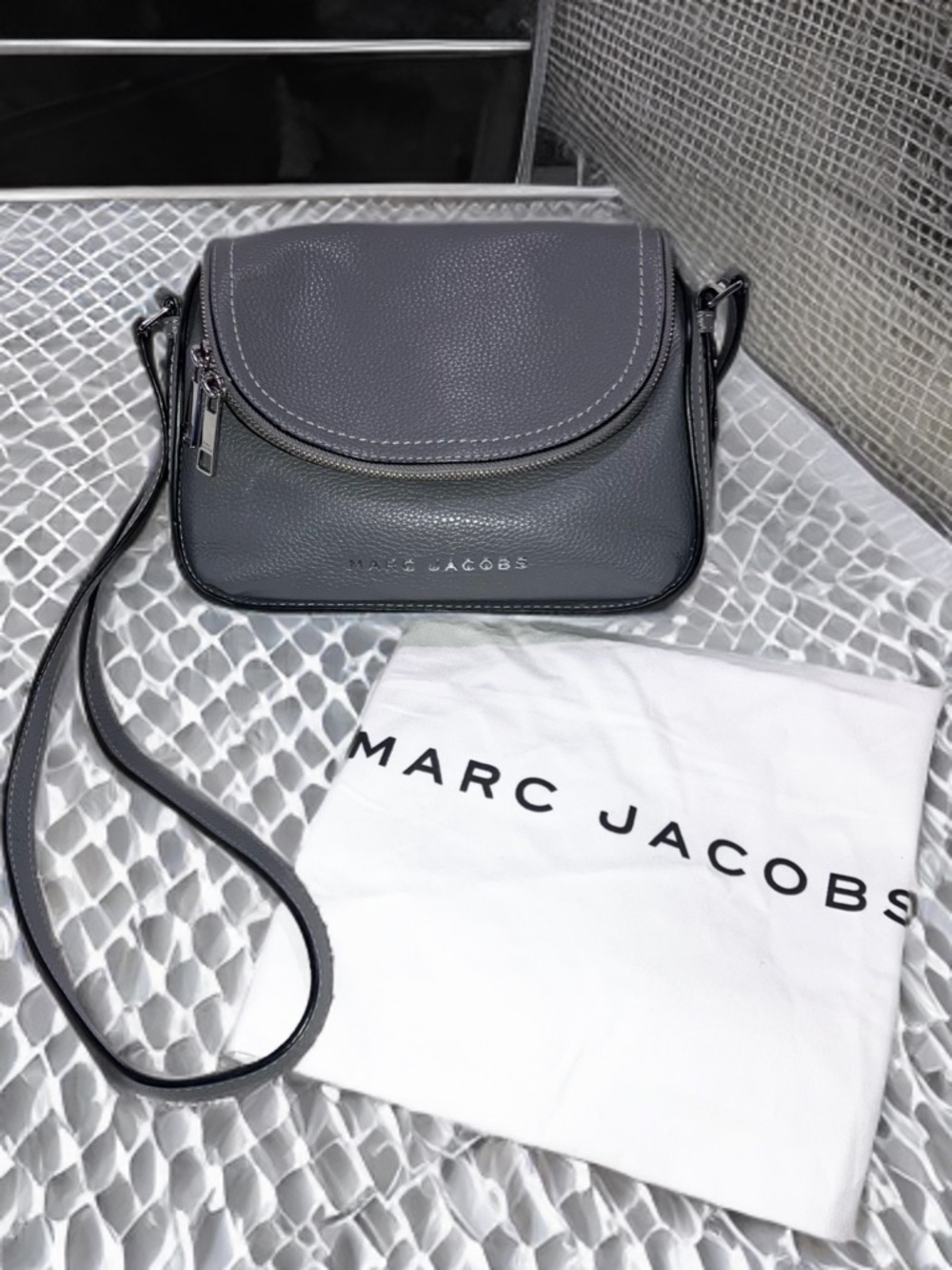 Marc Jacobs Groove Leather Mini Messenger Crossbody Shoulder Bag Gray Stormy